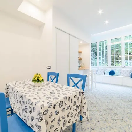 Estate4home - The Attic Apartment