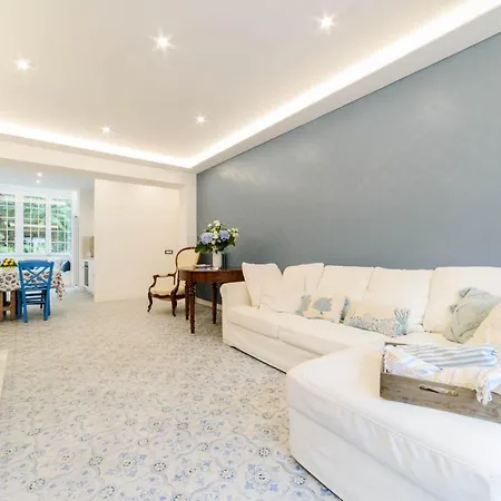 Апартаменти Estate4home - The Attic